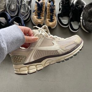 Nike Vomero Oatmeal